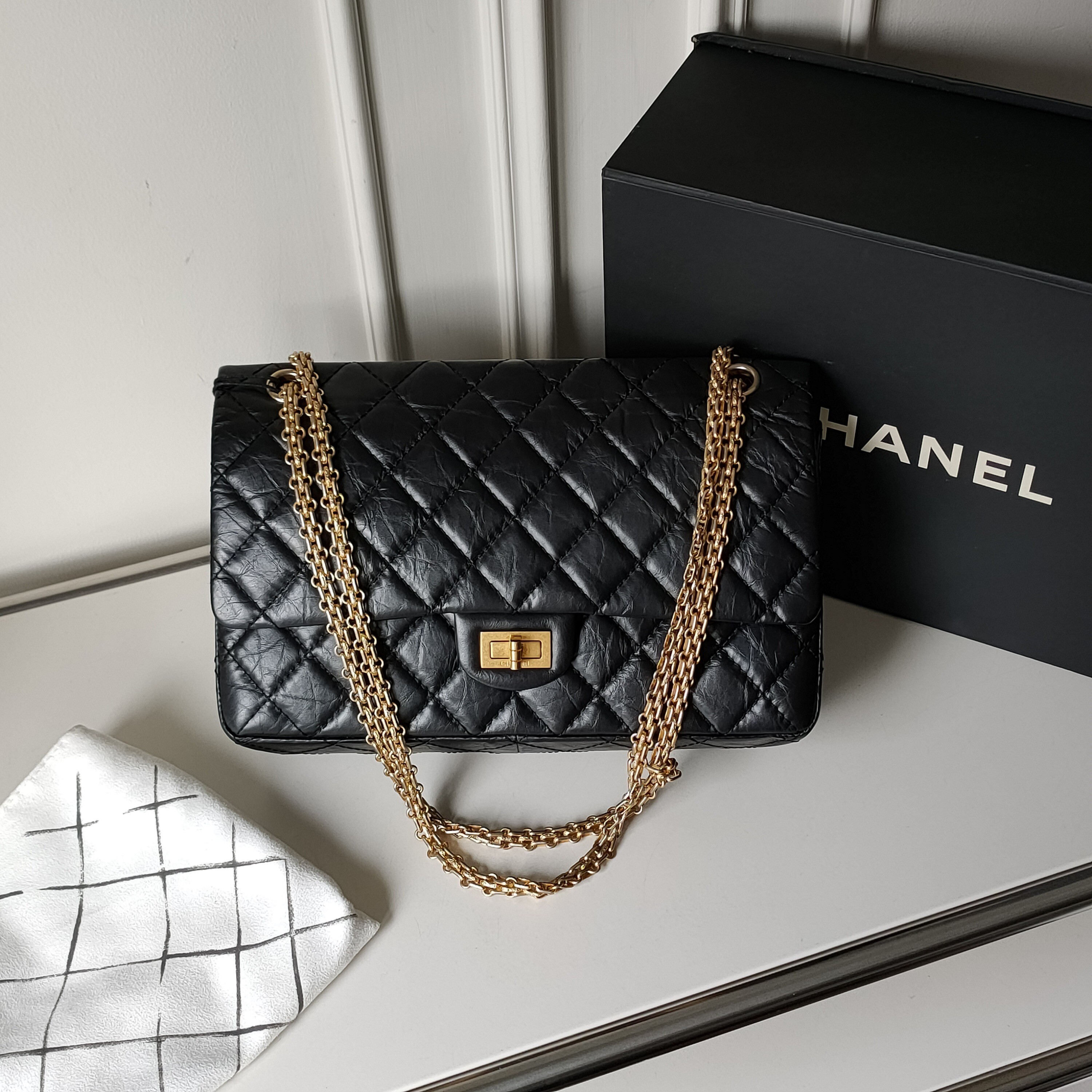 95新 Chanel/香奈儿 黑金牛皮2.55中号菱格纹链条单肩包 44157