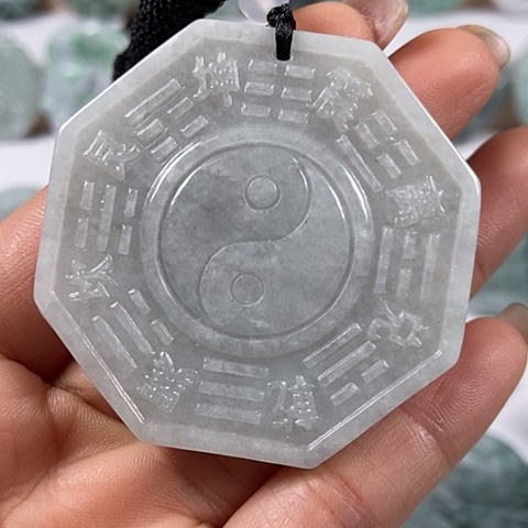 翡翠颈饰未镶嵌八卦福利