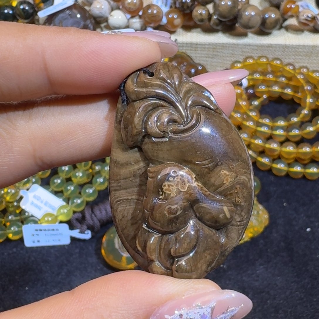 琥珀珠宝奇石未镶嵌小兔子