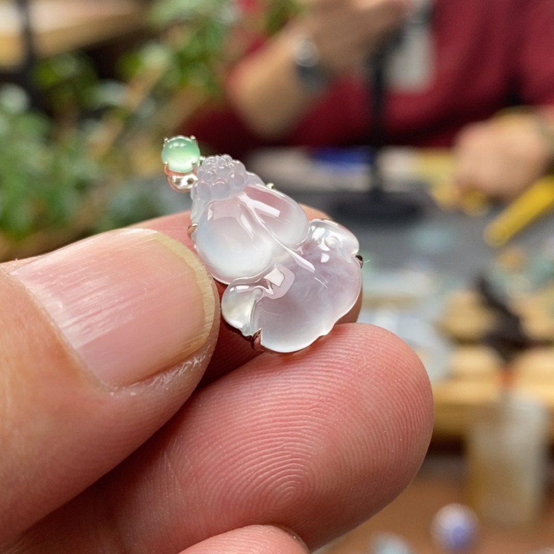 翡翠颈饰18K金镶嵌挂件