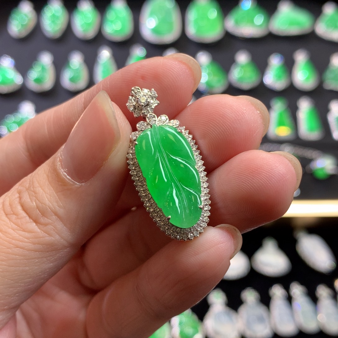 翡翠18K金镶嵌吊坠(不含链)