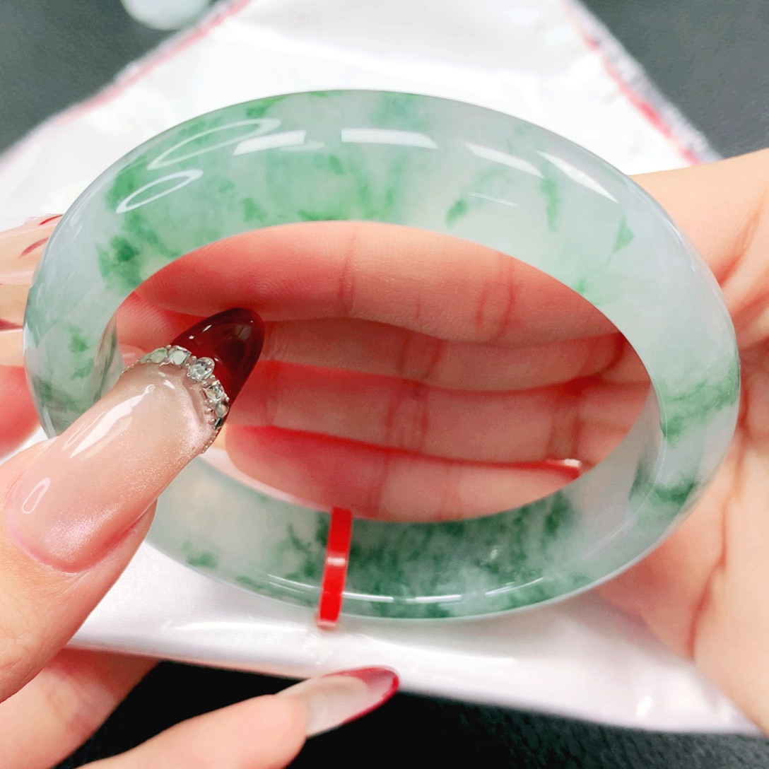 翡翠未镶嵌手镯57