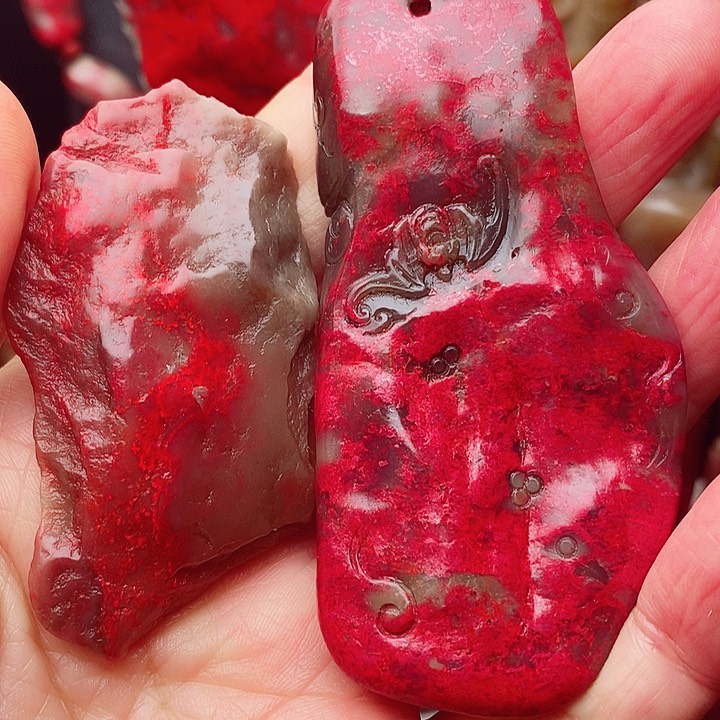 昌化鸡血石大**狐昌化鸡血石