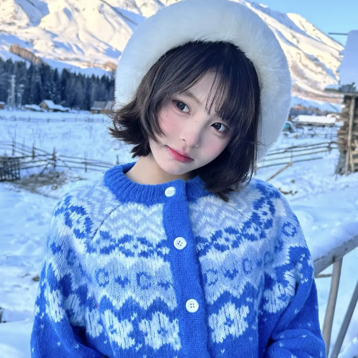 克莱因蓝费尔岛毛衣外套女秋冬法式慵懒风针织开衫外搭别致上衣厚