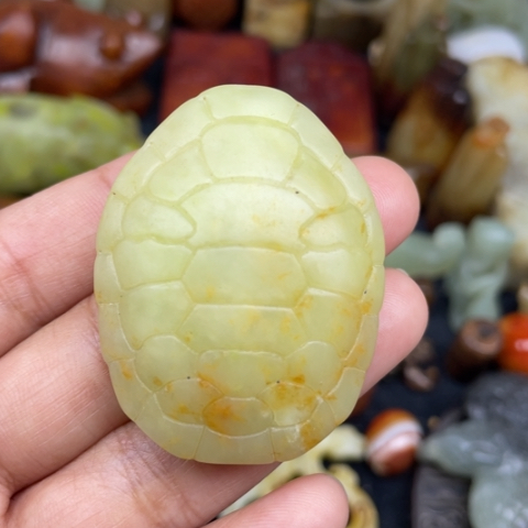 蛇纹石玉未镶嵌颈饰45