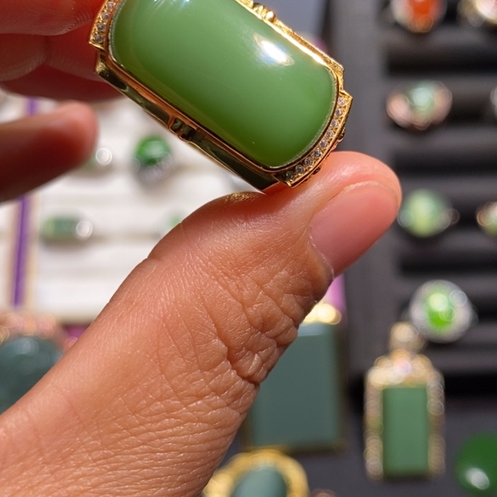 特***士和田玉（碧玉）银S925镶嵌戒指