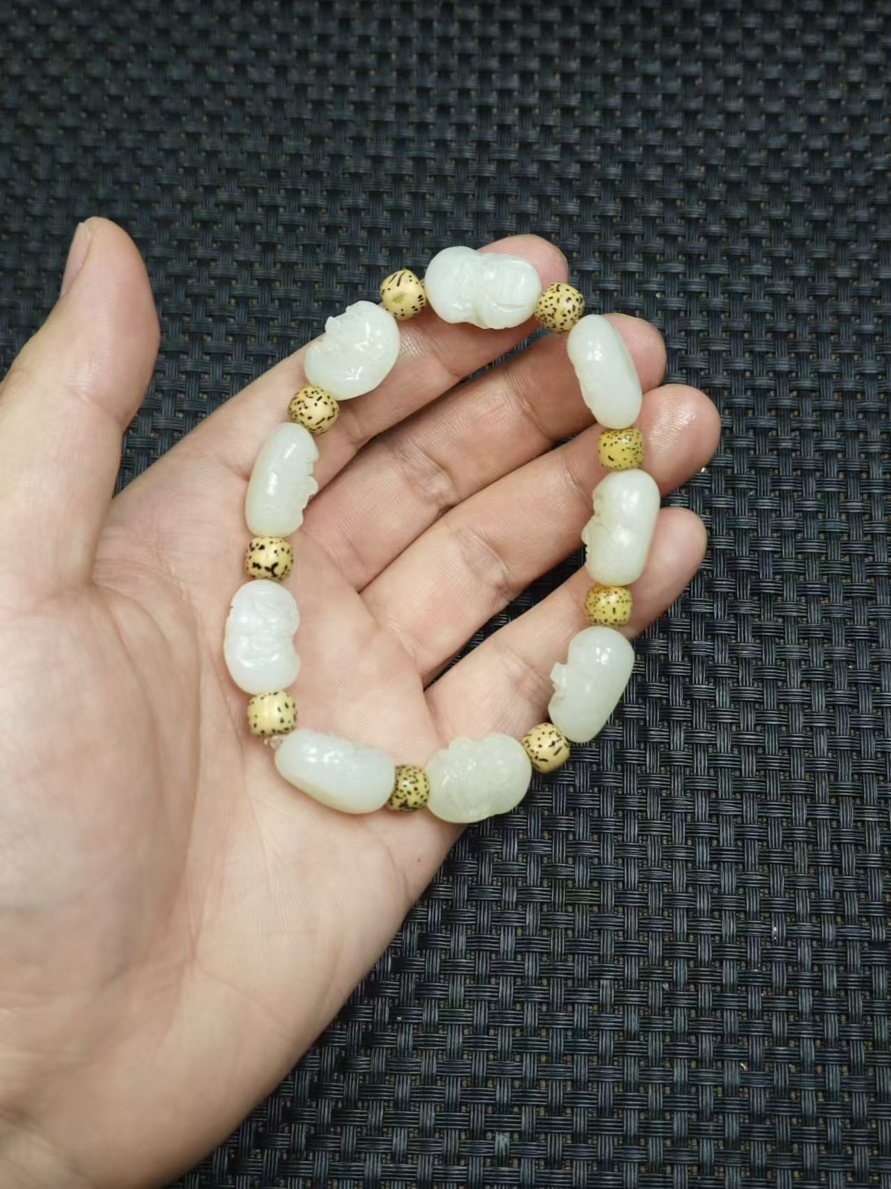 天然和田玉老料九罗汉手串油膏料2.17清货2