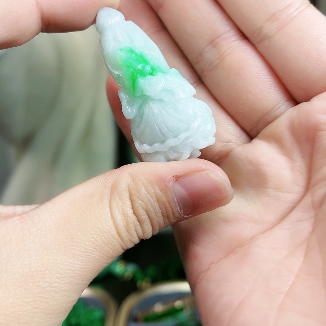 翡翠颈饰未镶嵌吊坠