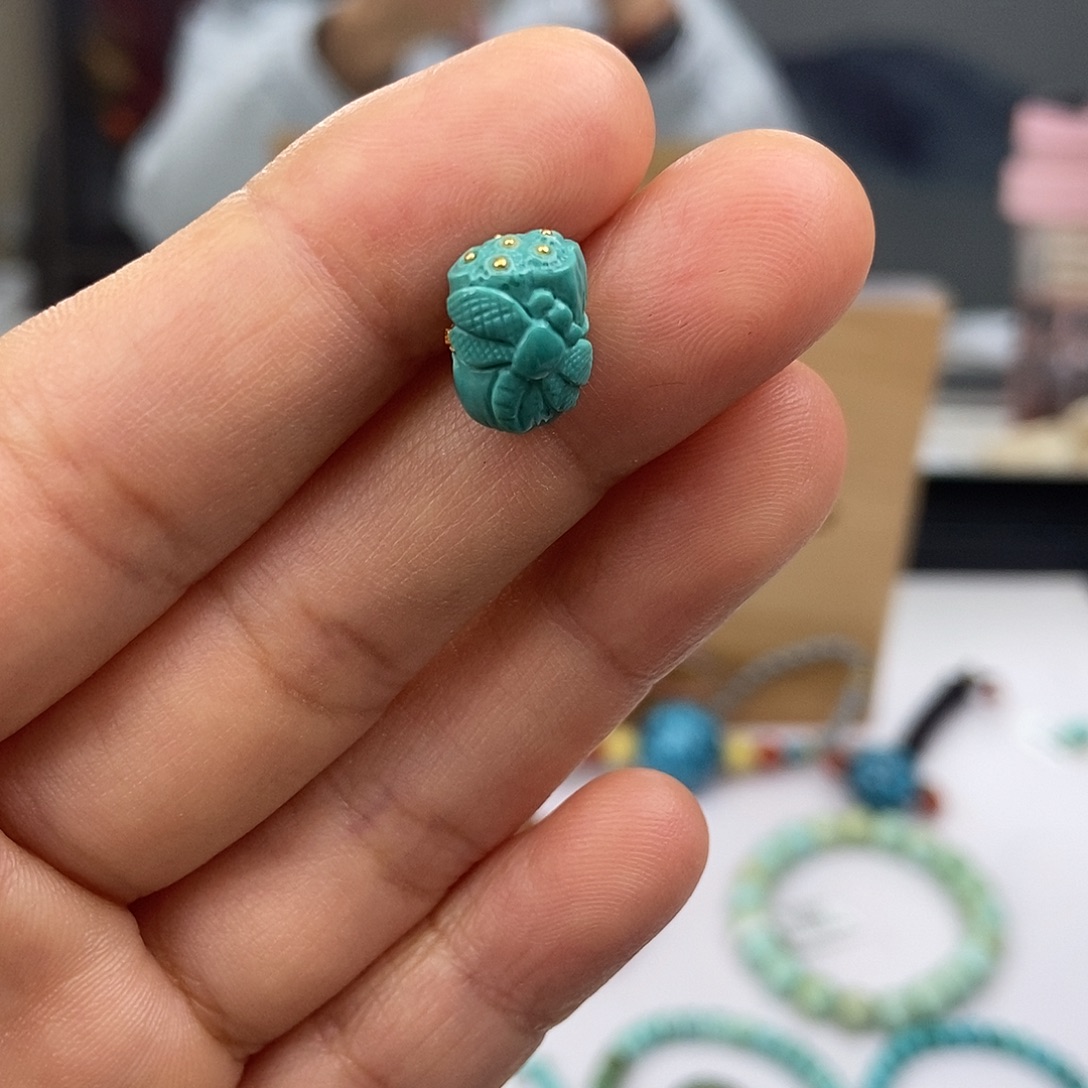 绿松石未镶嵌珠宝奇石