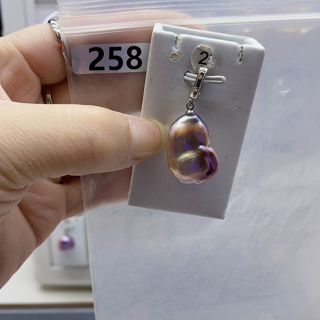 颈饰合金淡水珍珠