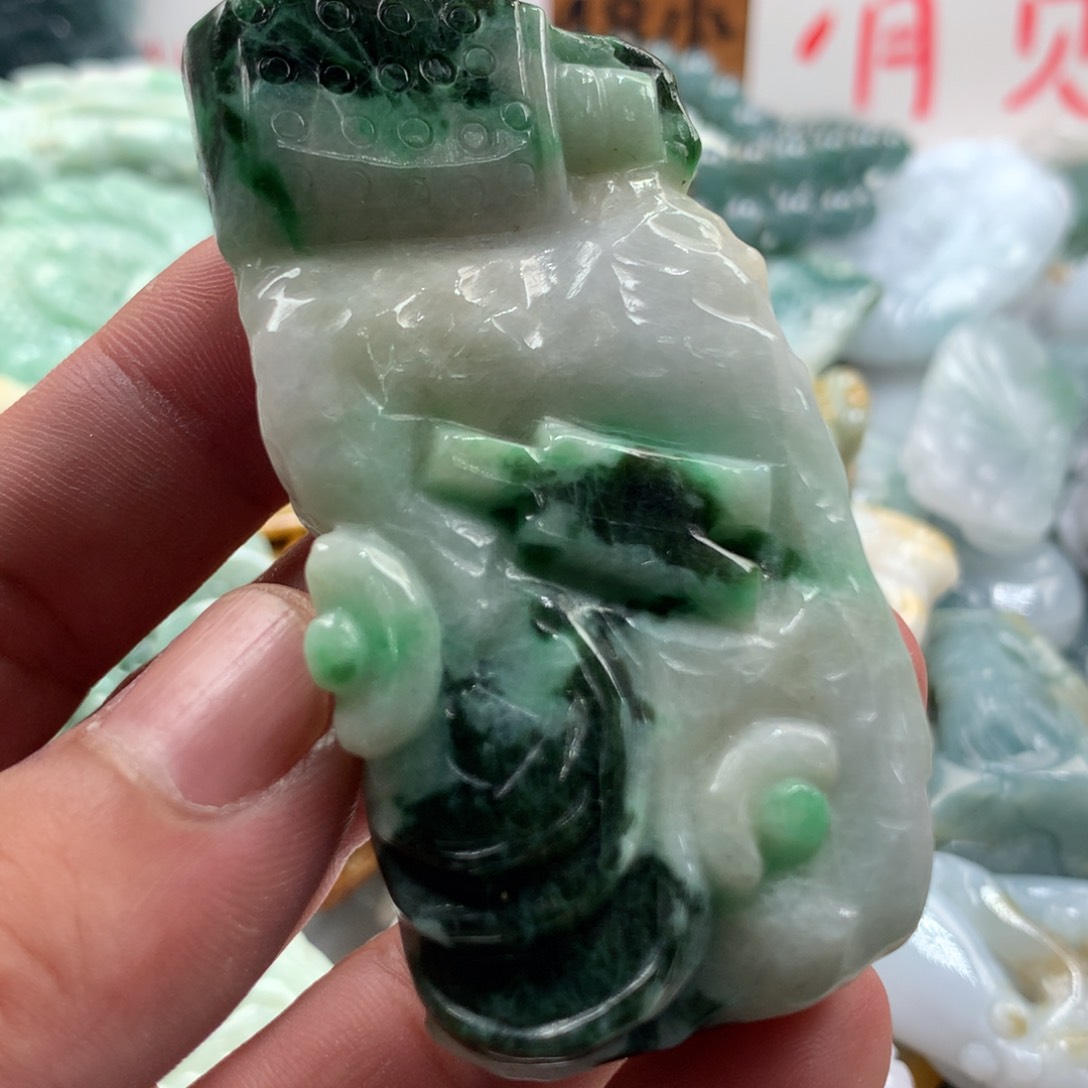 翡翠未镶嵌颈饰保真天然a货翡翠