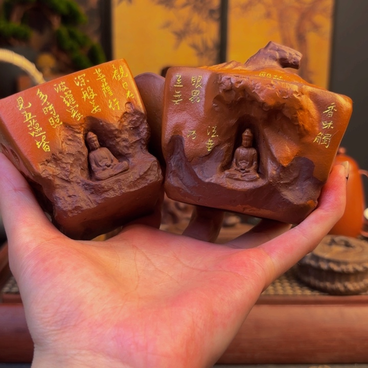 不想理她是真的吧笑哈