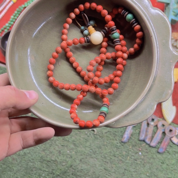 罐摆件等各种物品都