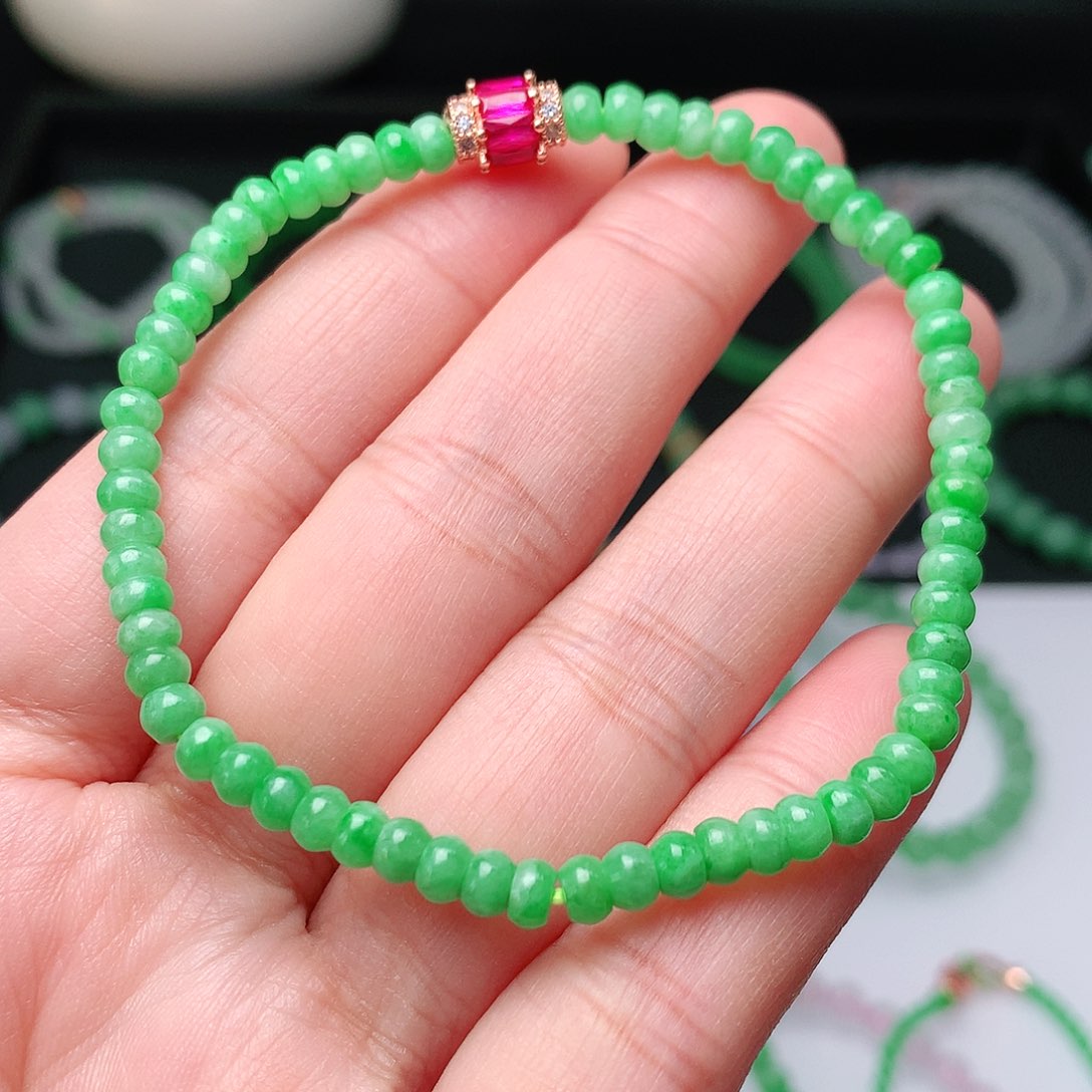 翡翠手链未镶嵌翡翠