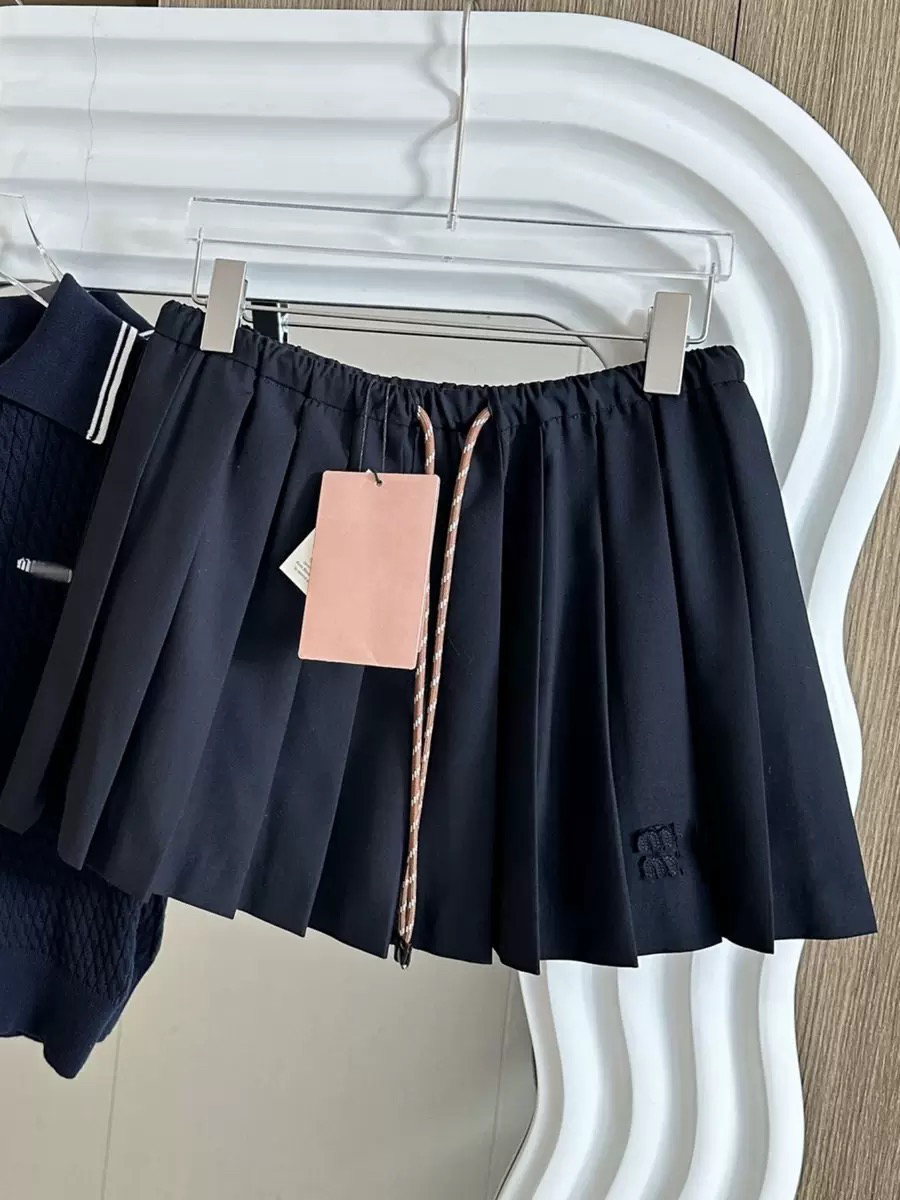 高版本miu百褶裙自带内里四季款