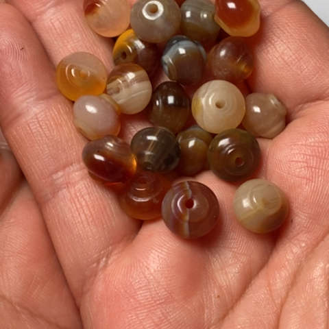 半***年玛瑙/玉髓未镶嵌珠子