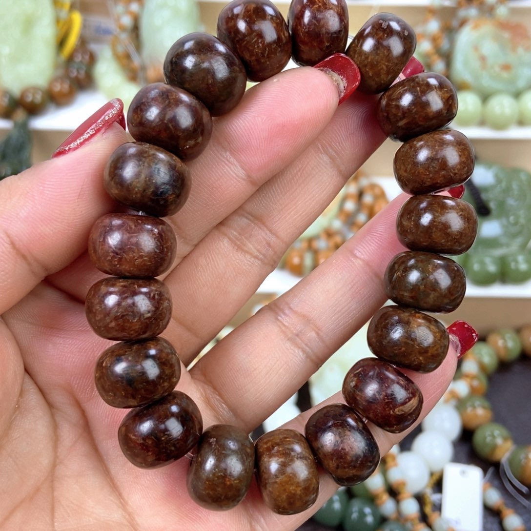 透闪石质玉手串未镶嵌