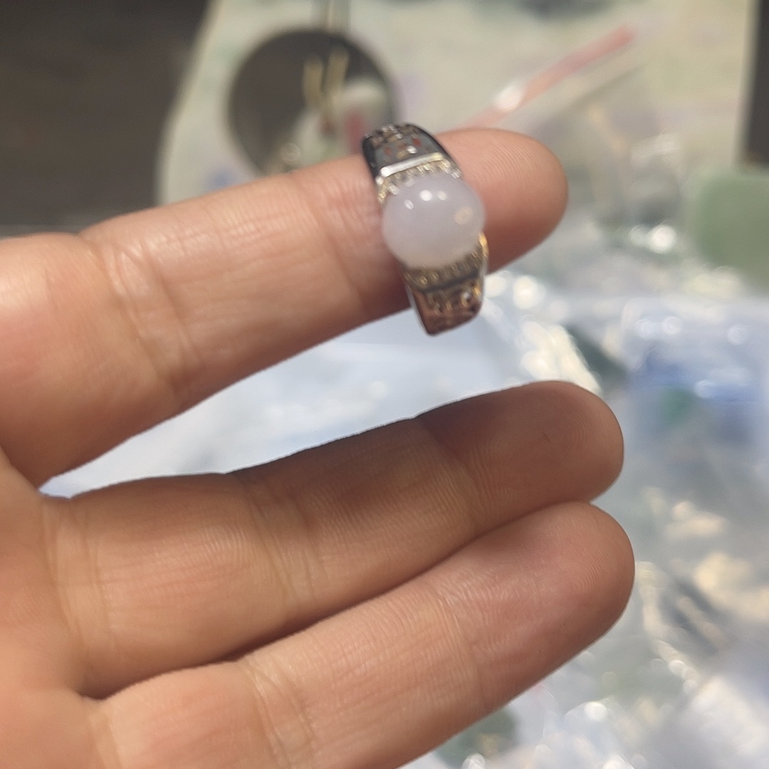 未镶嵌挂件翡翠君*戒指