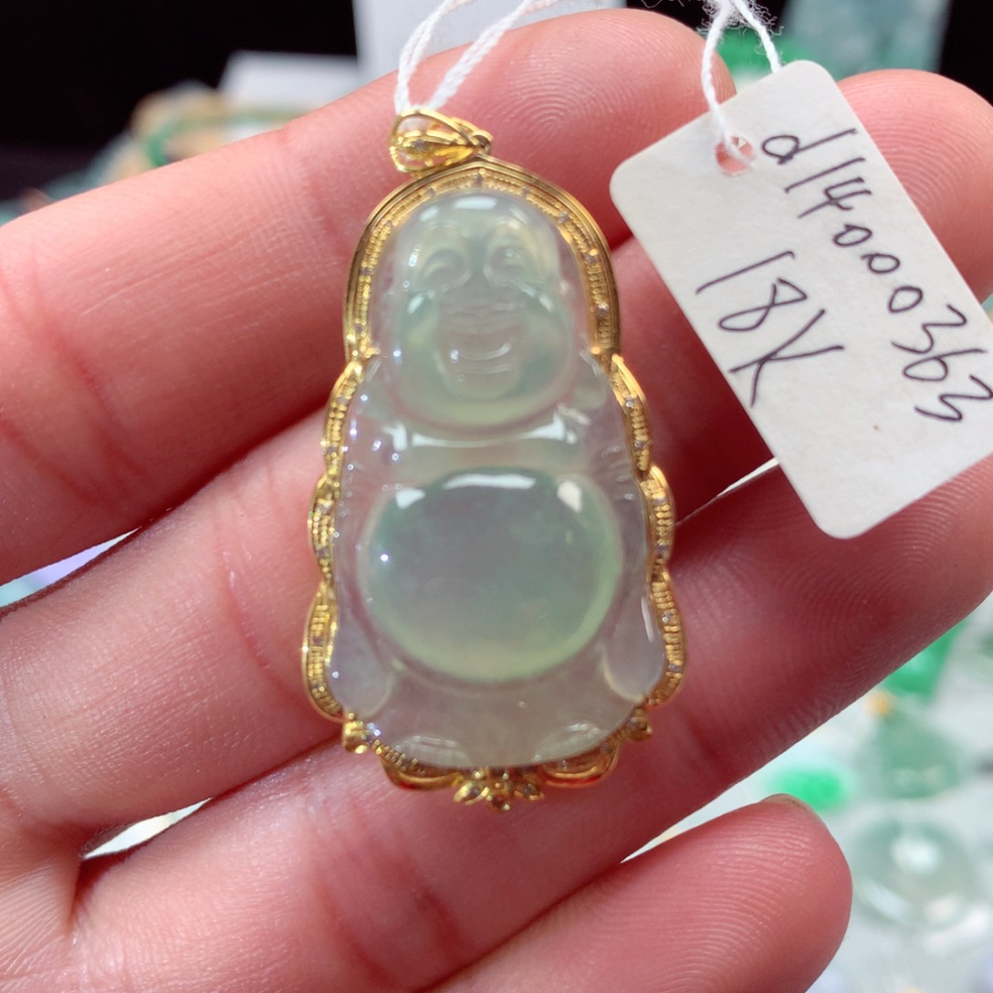 翡翠颈饰18K金镶嵌翡翠吊坠 