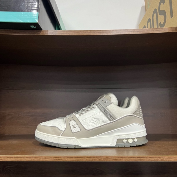 95新 LouisVuitton/路易威登 LV trainer灰白 6码 原盒 鞋面完美
