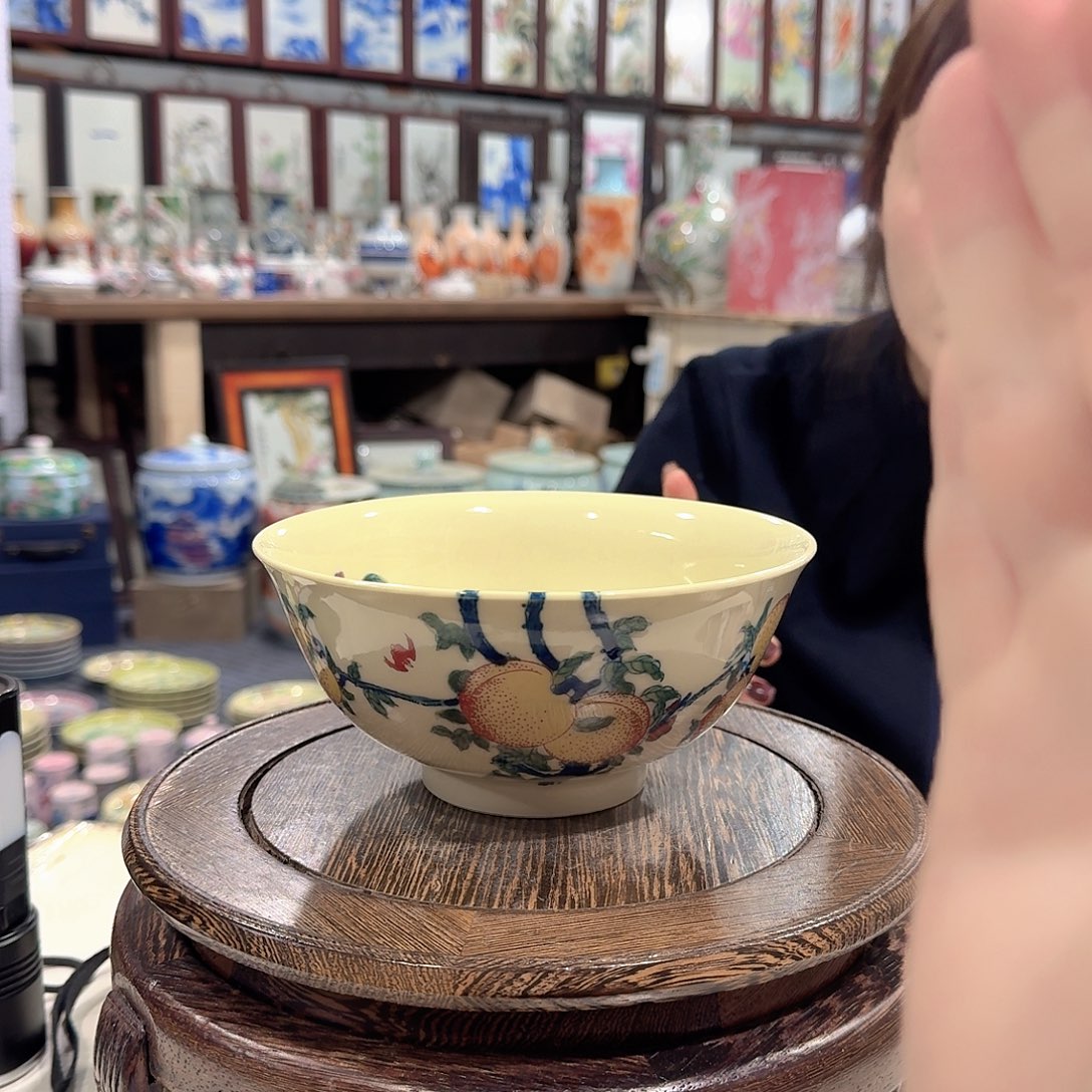 瓷摆件//////景德镇陶瓷瓷器。16厘米。