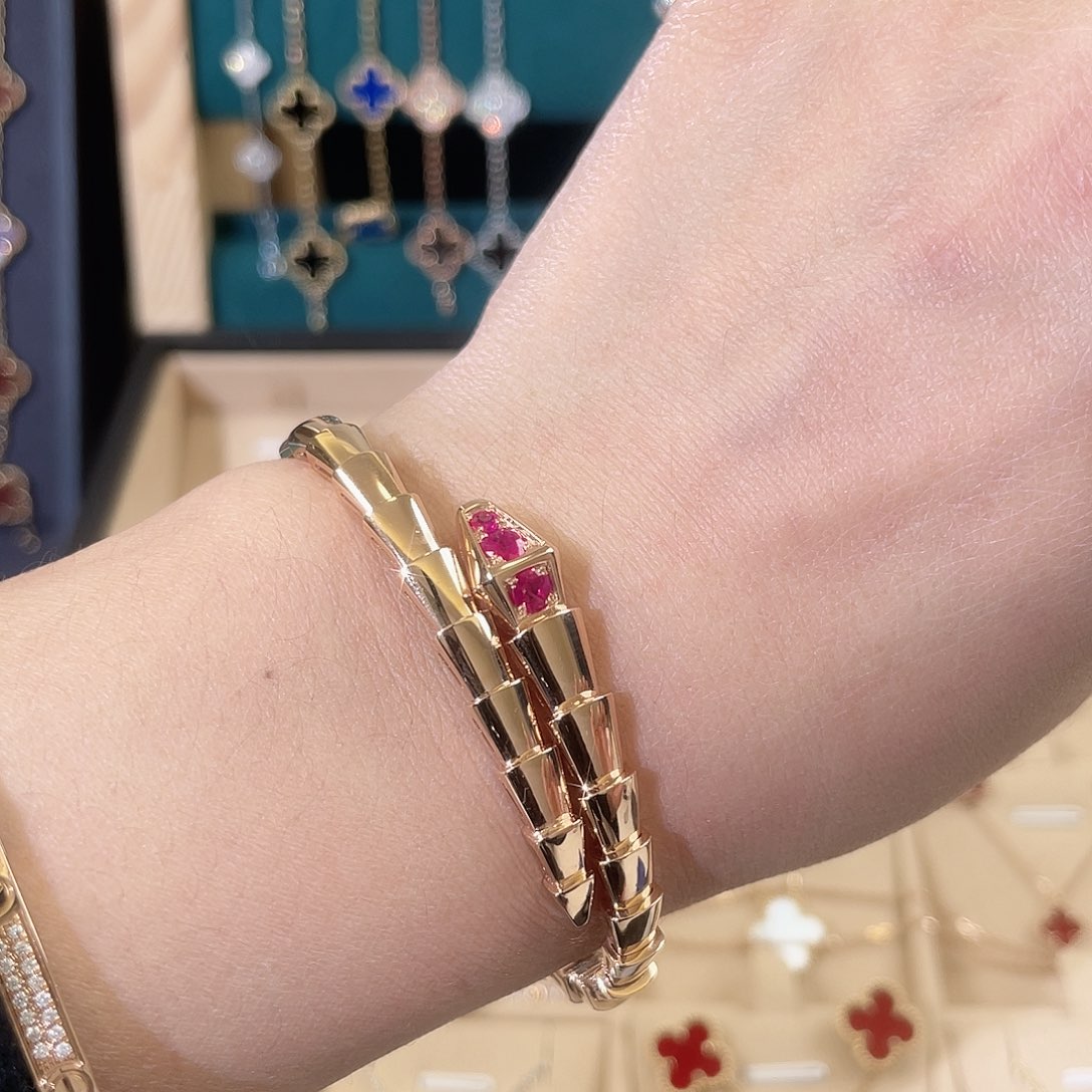 红宝石手镯18K金镶嵌蛇手镯