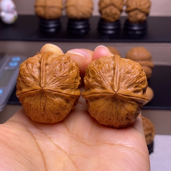 文玩核桃把件玉面三楞17