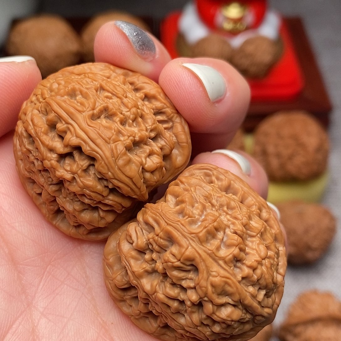 把件文玩核桃红宝石35全品