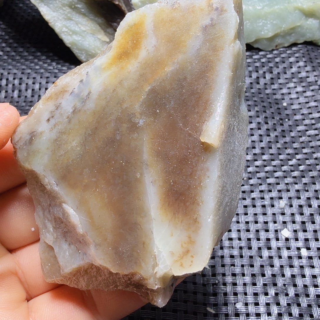 和田玉（糖玉）未镶嵌珠宝半成品