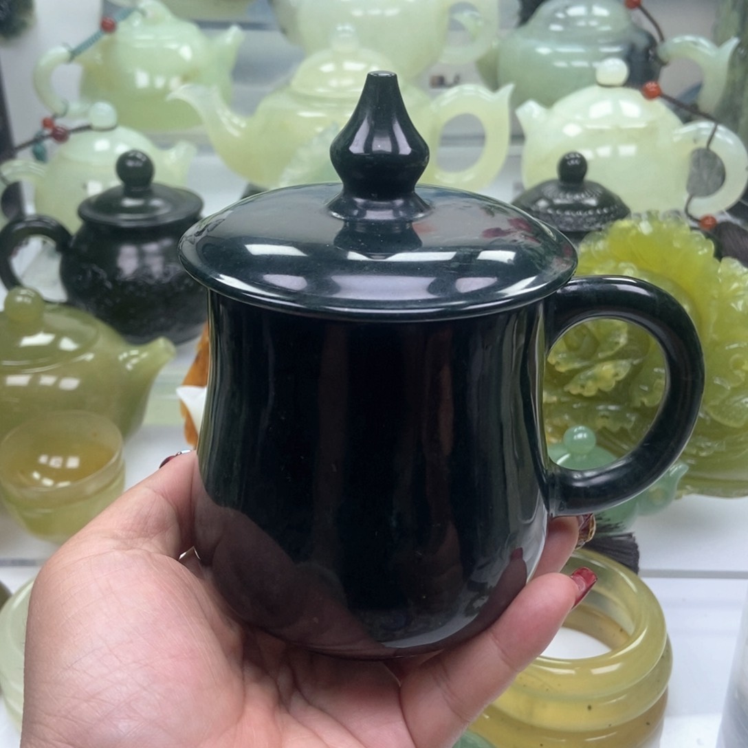 蛇纹石玉壶未镶嵌