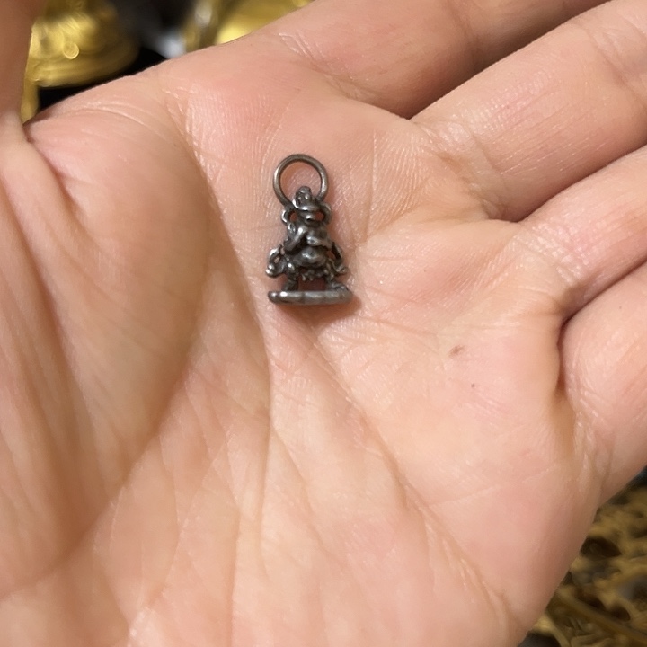 花岗石铁合金寒铁佛像