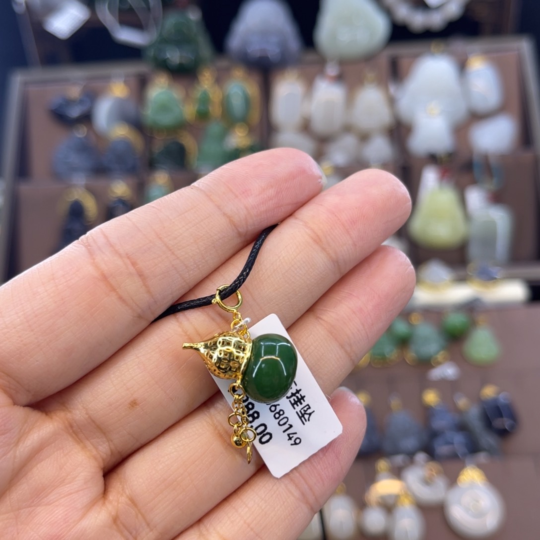 和田玉吊坠银S925镀金镶嵌