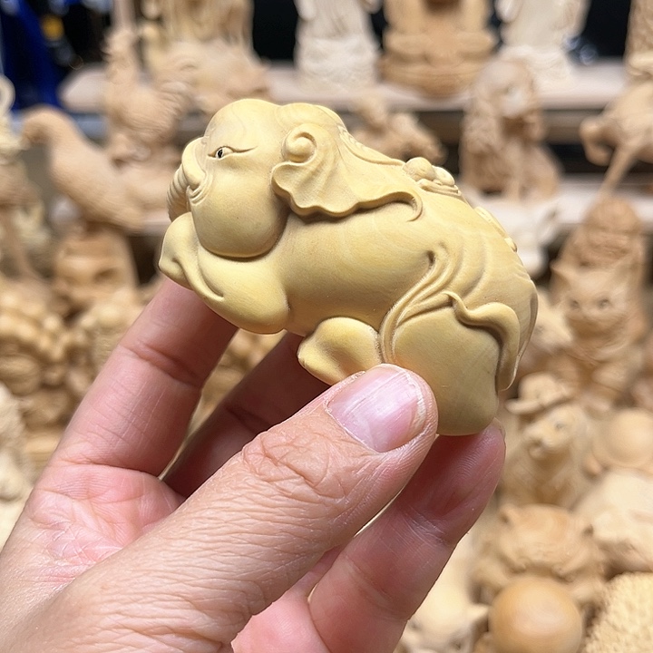 黄杨木小叶封猴拜相