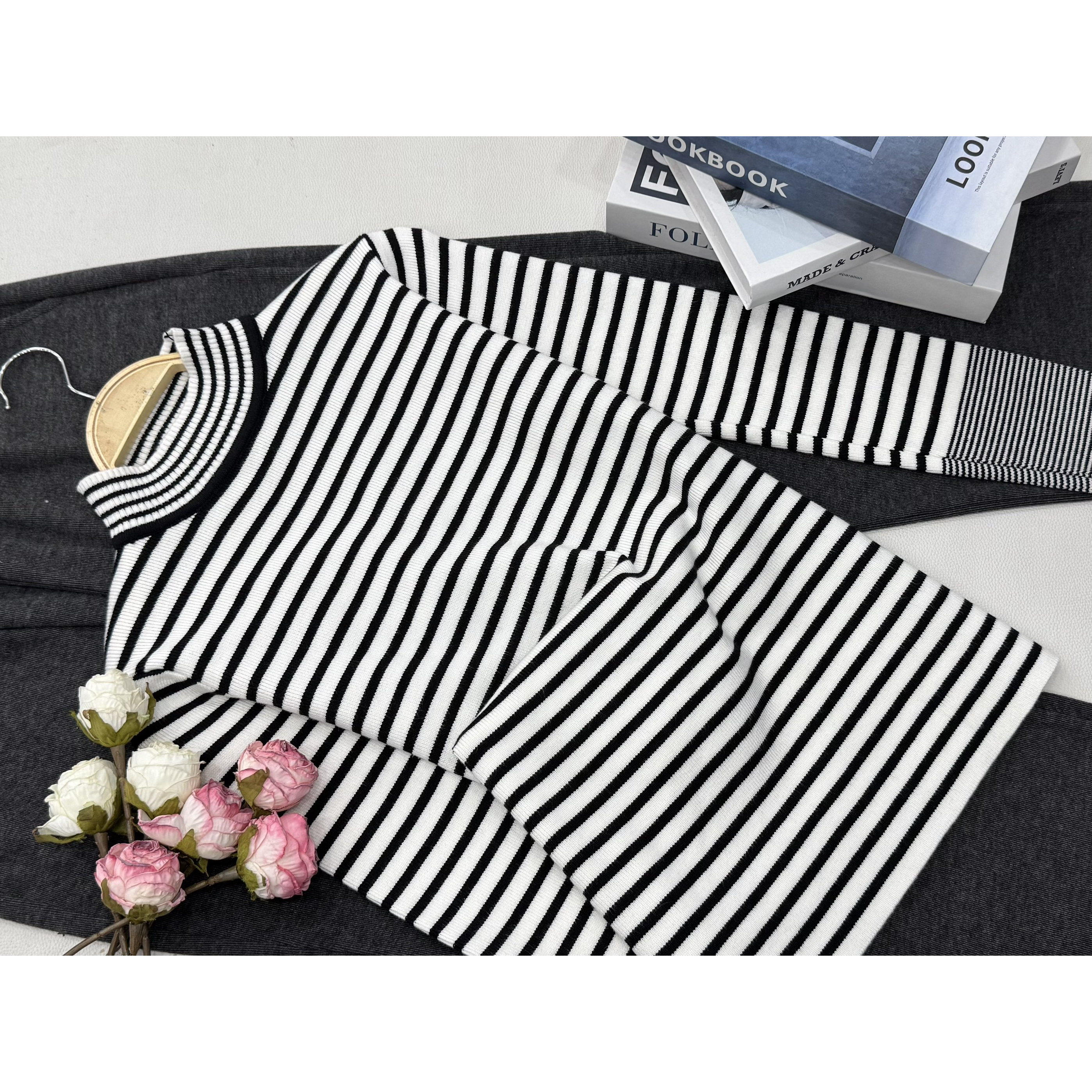 【杏色条纹套头】早秋新款时尚长袖针织上衣QC5593