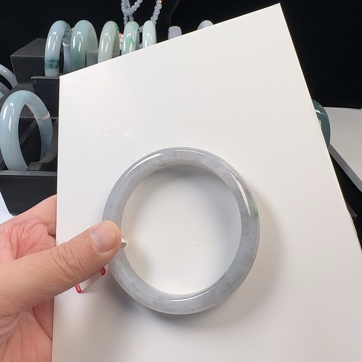 翡翠手镯未镶嵌纯天然缅甸A货翡翠手镯冰乌鸡飘绿62圈口