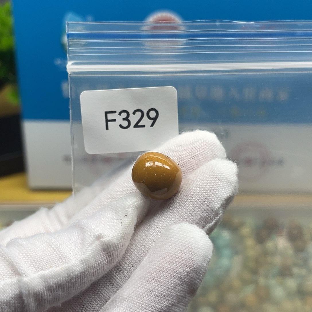 南红玛瑙未镶嵌珠宝奇石