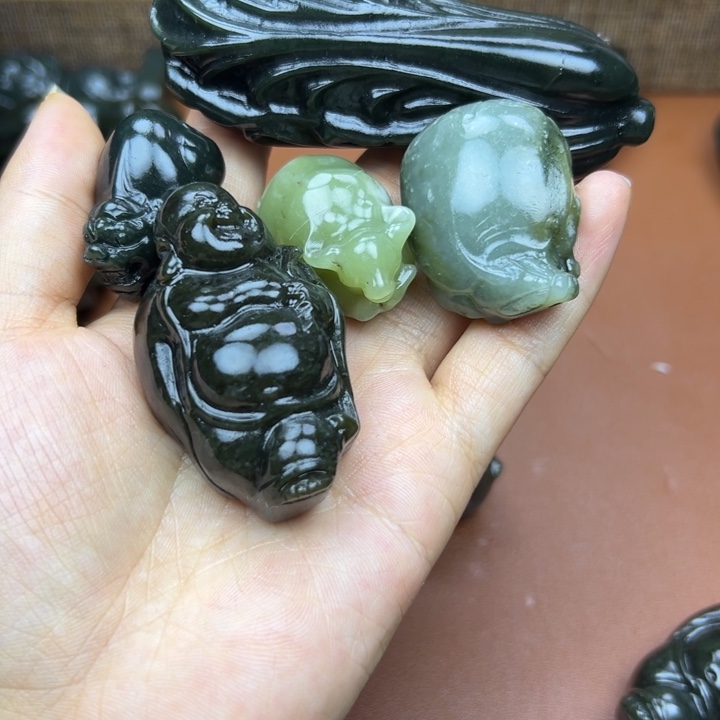 行***心和田玉（糖玉）未镶嵌挂件