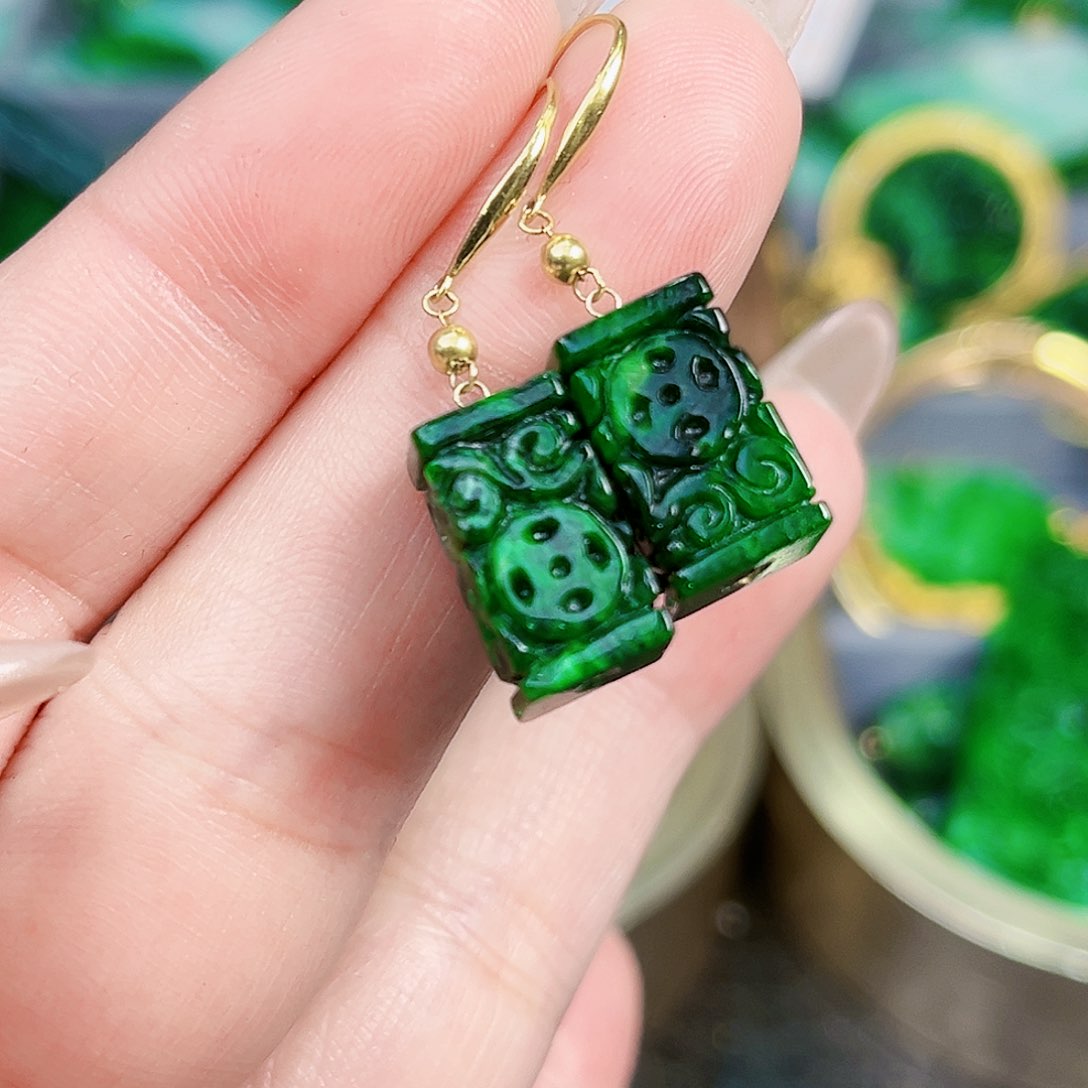 翡翠颈饰18K金镶嵌耳饰