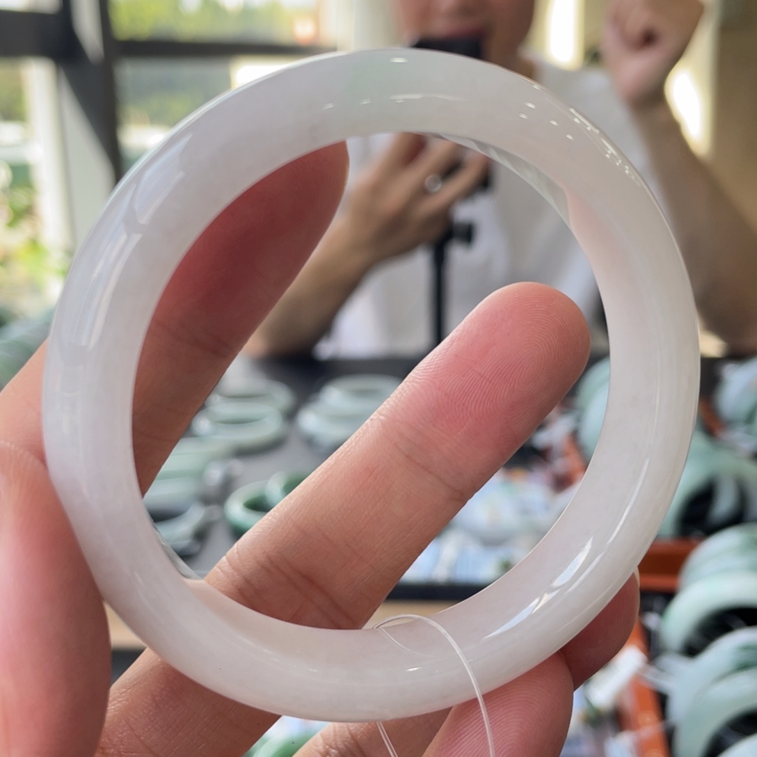 翡翠未镶嵌手镯4号链接56.6