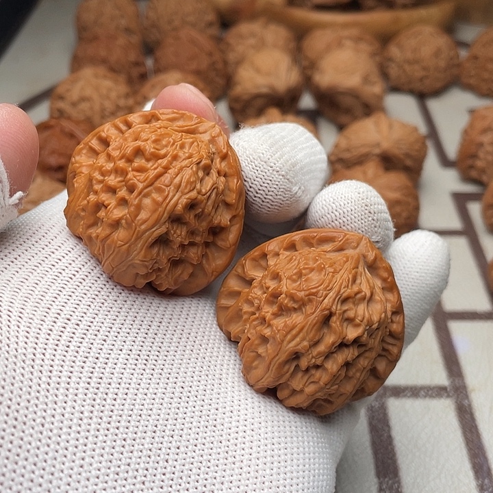 B***7把件文玩核桃三角白