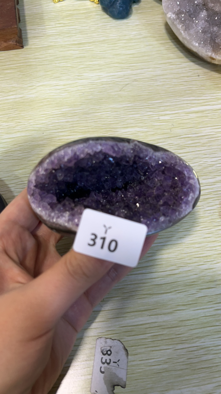 钱带着紫水晶好看的