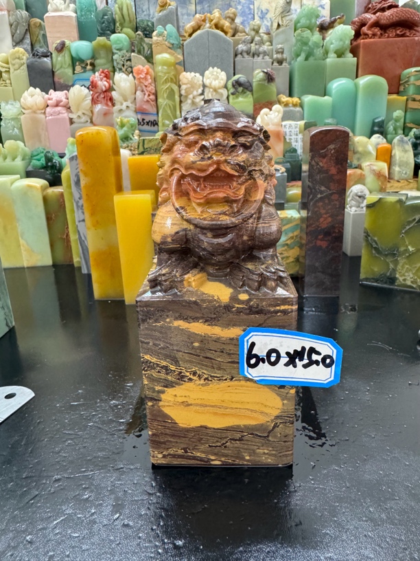 印度木纹石北京狮雕扭