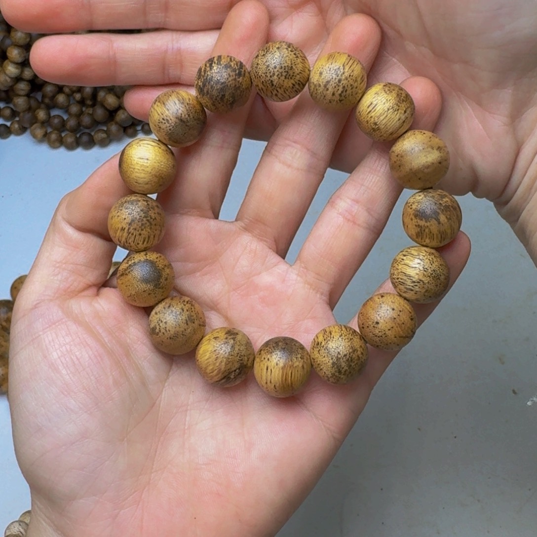 A***头沉香沉香碎屑沉香板头麻丝油10.9克