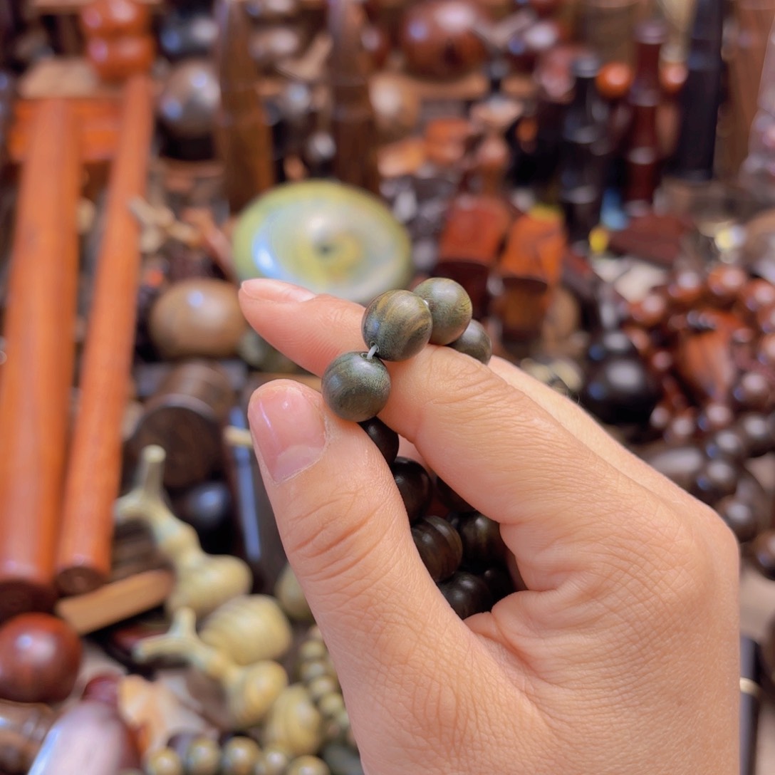 木岁**安阿根廷绿檀绿檀带瑕