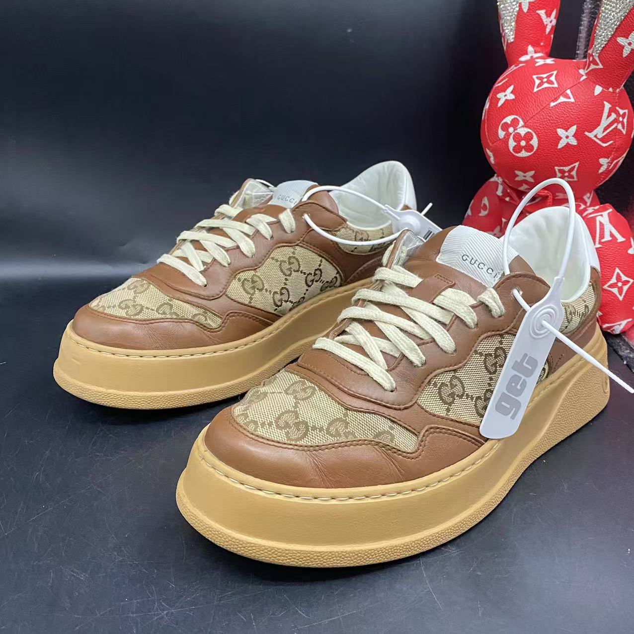 95新 GUCCI/古驰 咖色老花舒适时尚饼干鞋多码数欧码kke276