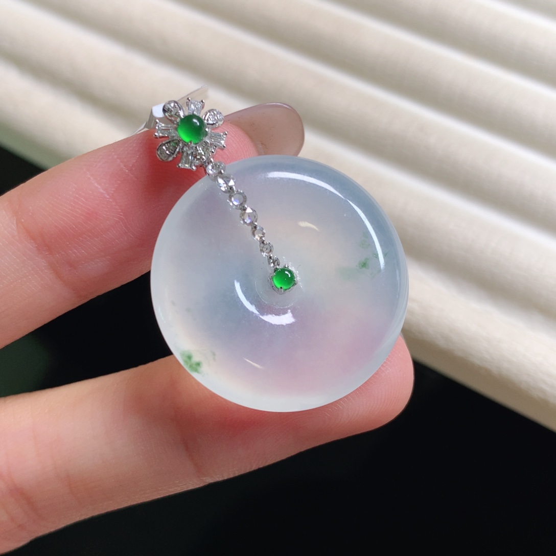 翡翠颈饰18K金镶嵌扣子