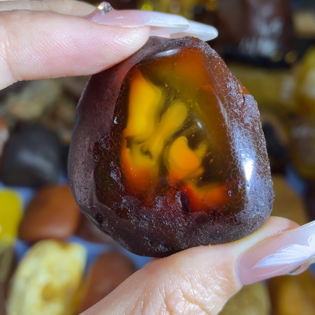 定制琥珀未镶嵌原石