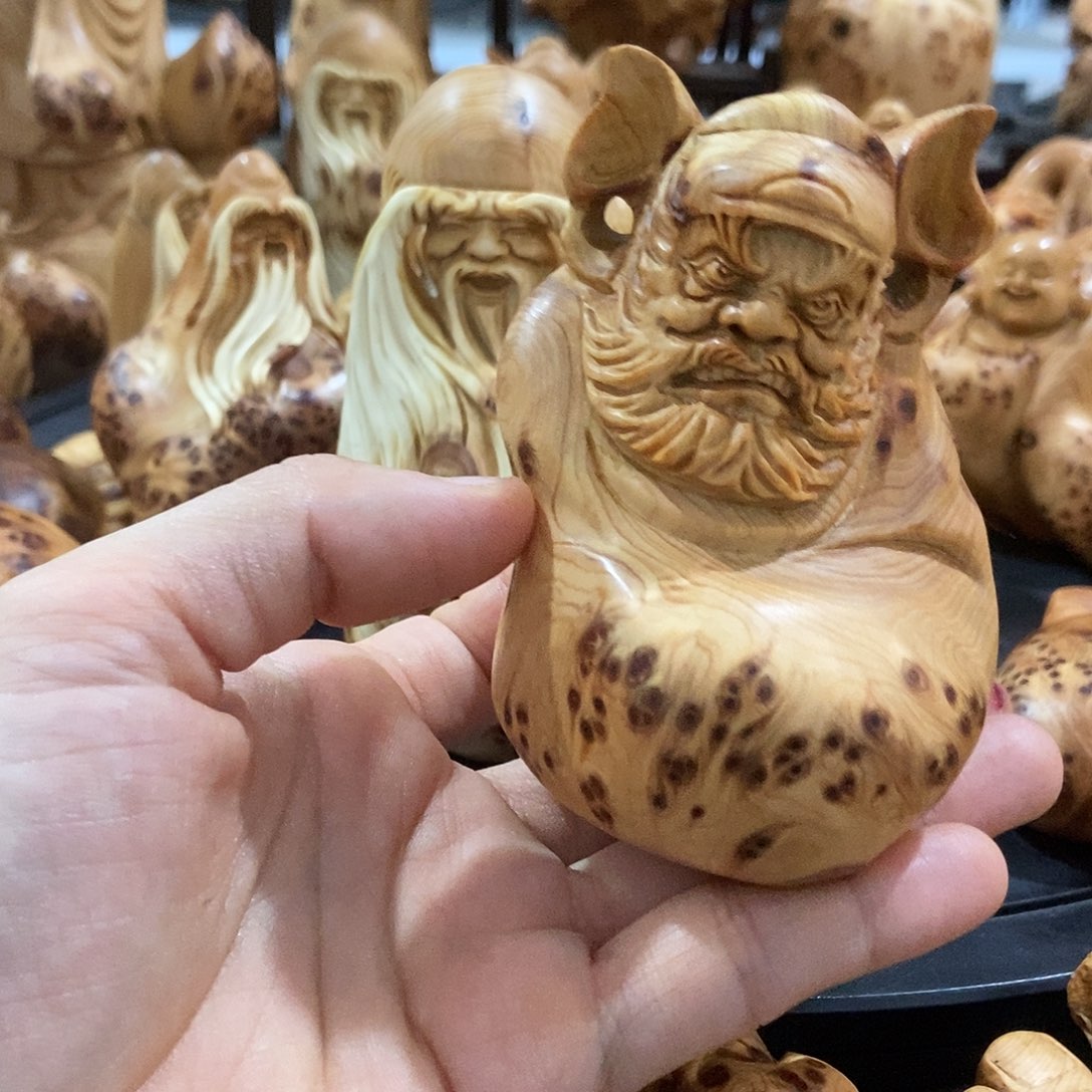 柏木（崖柏）留疤钟馗