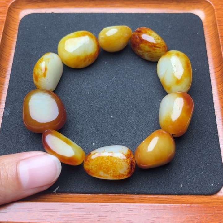 用***0和田玉未镶嵌手链