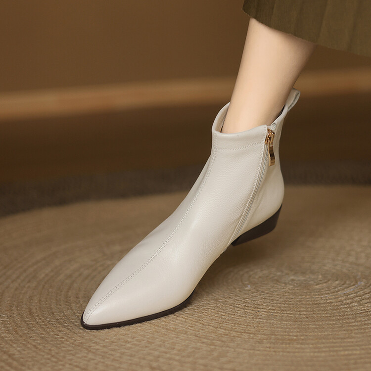 3cm牛皮尖头显瘦白色女士短靴时尚舒适软底瘦瘦靴简约百搭高级感